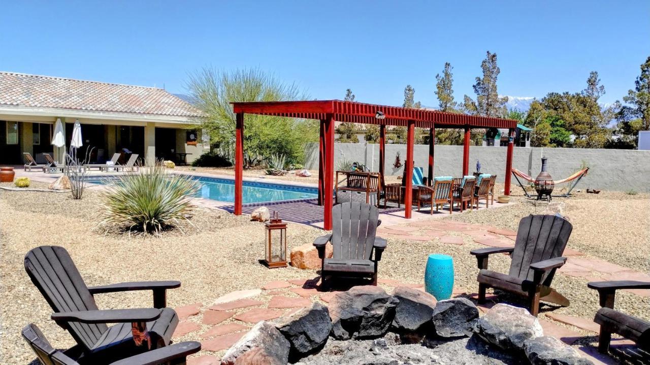 פארומפ Falcon Cottage מראה חיצוני תמונה