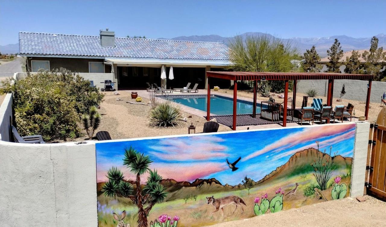 פארומפ Falcon Cottage מראה חיצוני תמונה