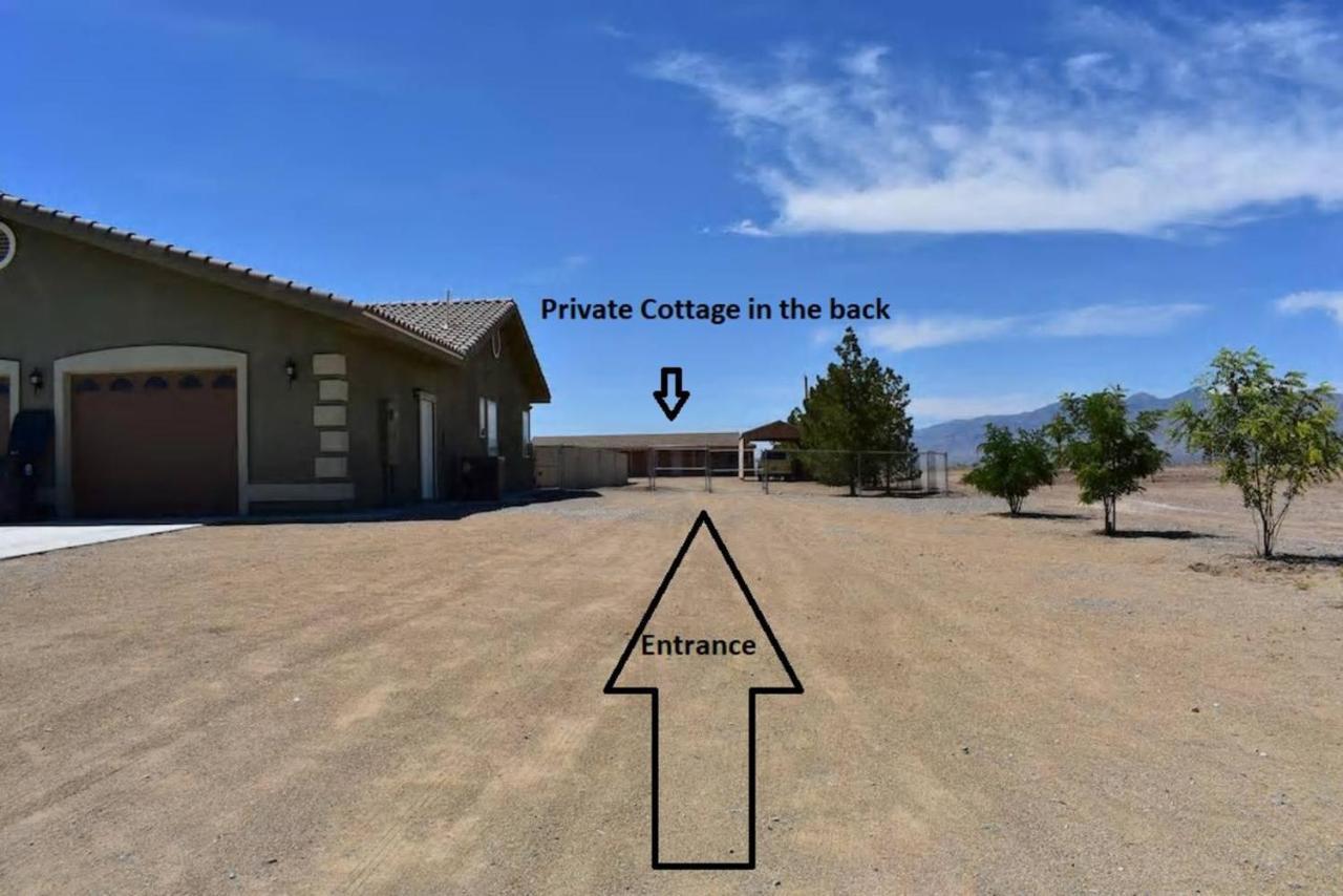 פארומפ Falcon Cottage מראה חיצוני תמונה
