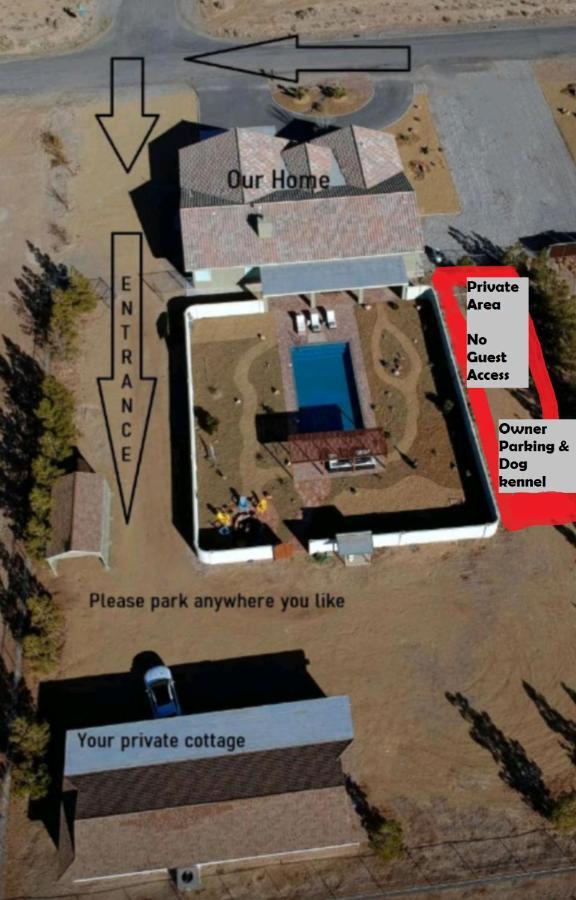 פארומפ Falcon Cottage מראה חיצוני תמונה